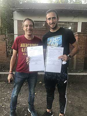 Entregamos a Carlos “Cali” Izquierdoz los analíticos de las Licencias C-B. ¡Felicitaciones!